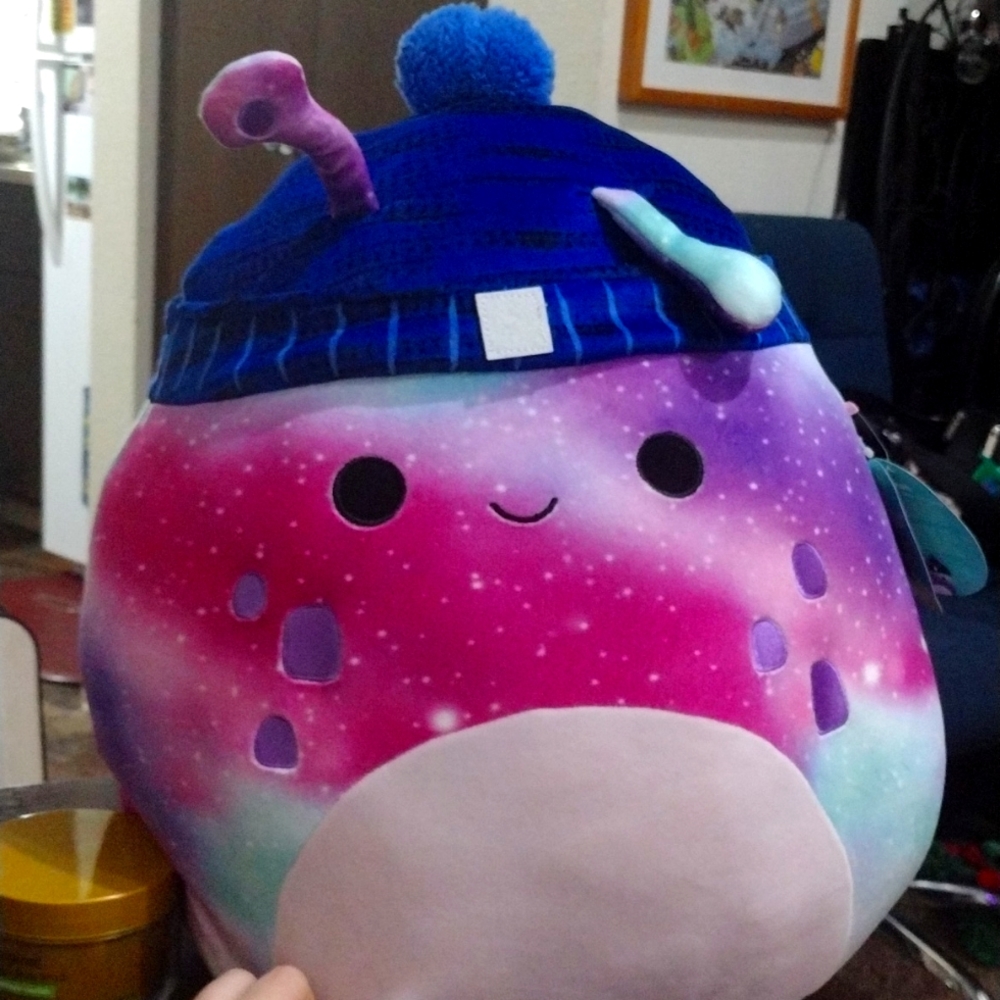 16" Rare Daxxon alien squishmallow